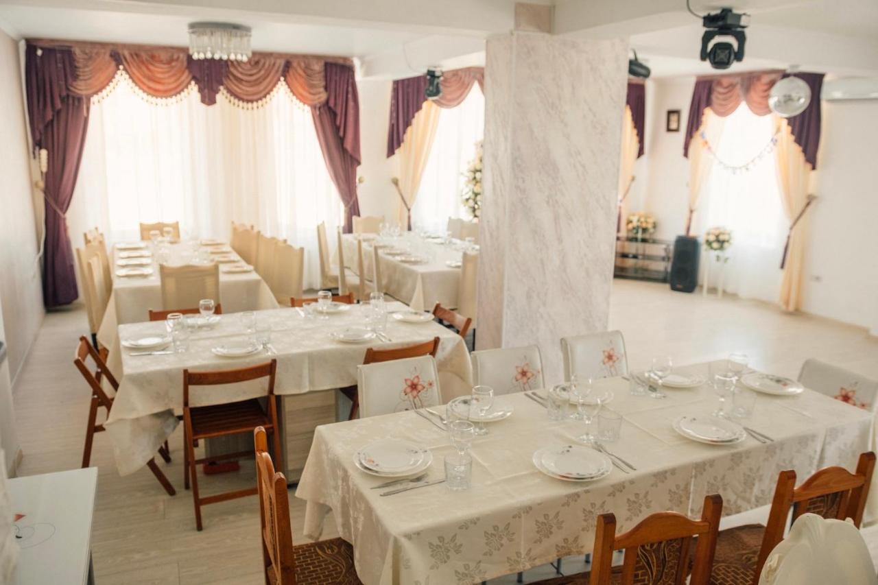Casa Amaya Бакэу Экстерьер фото